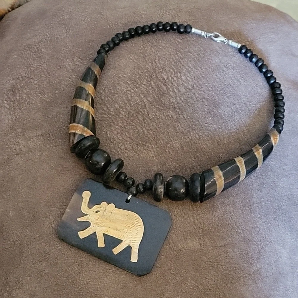 Vtg Antler Beaded Horn Carved Elephant Pendant African Unisex Necklace